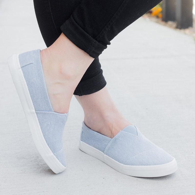 Women Fashion Non-slip Loafers Casual Slip-on Canvas Sneakers